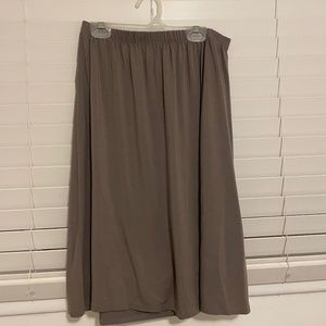 Pea Bee & J size S women beige skirt